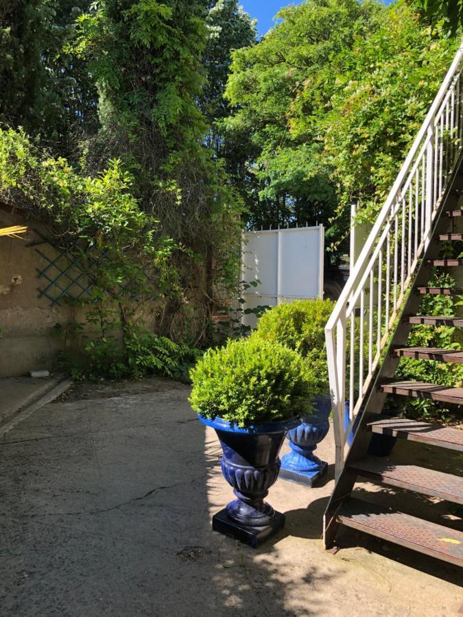 Residence Hoteliere La Marine Combleux Exterior photo